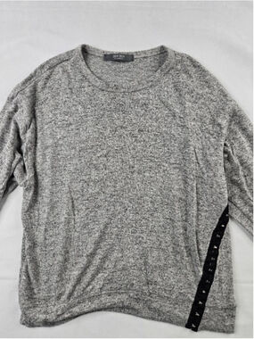 Coin 1804 | Grey Long Sleeve | Size Medium